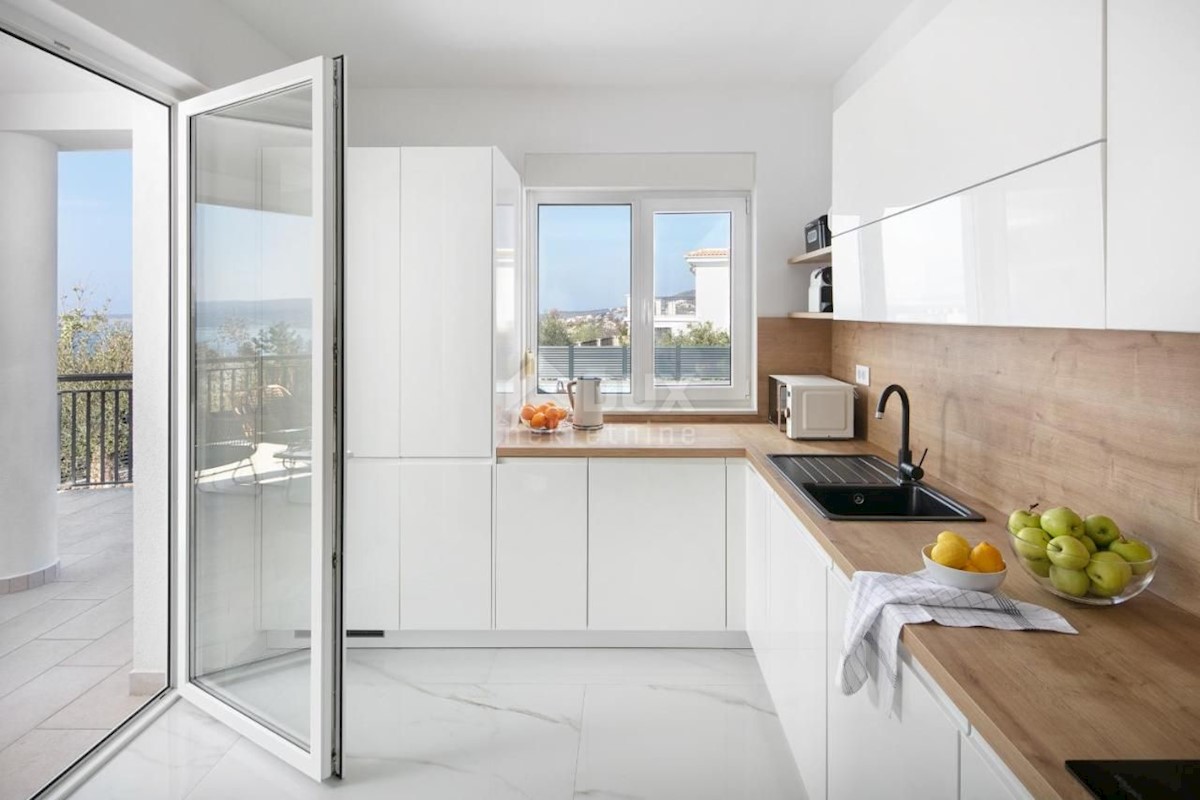 CRIKVENICA - Impressionante villa con vista mare!