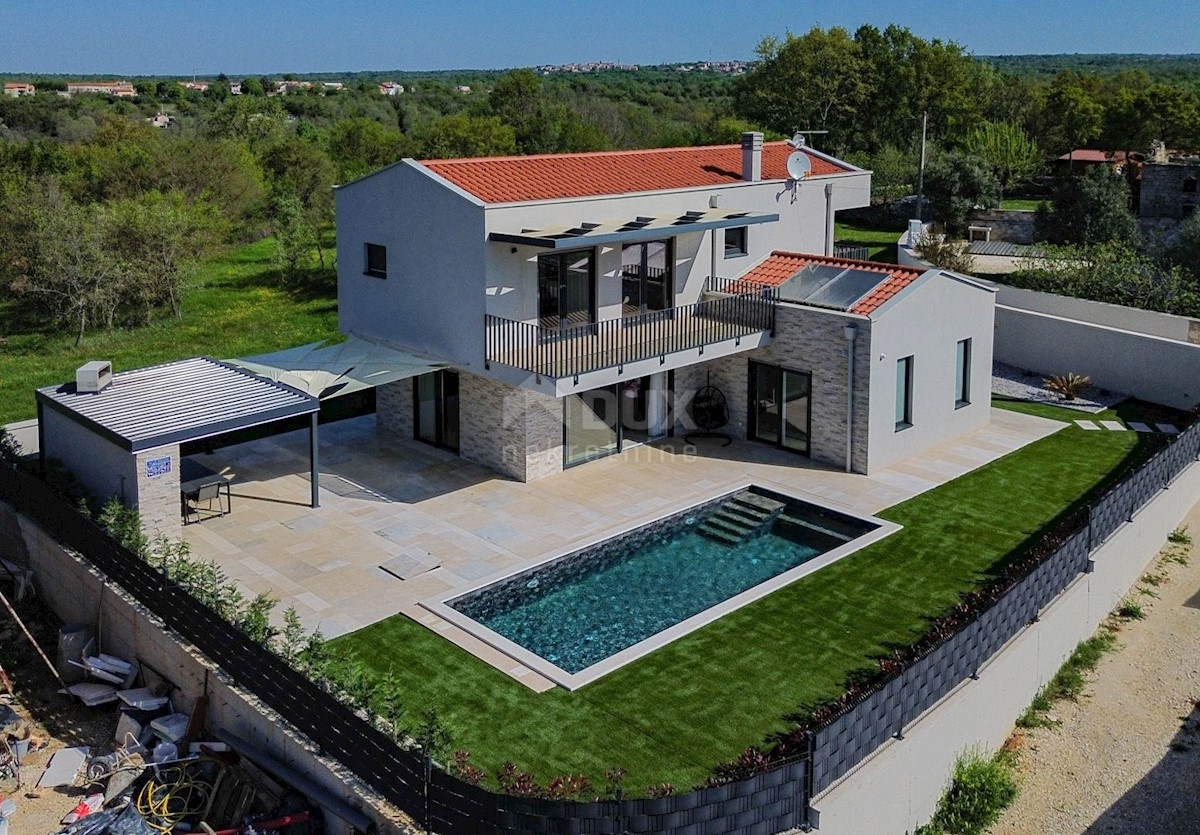 ISTRIA, SVETI LOVREČ - Bella villa con piscina in un posto tranquillo