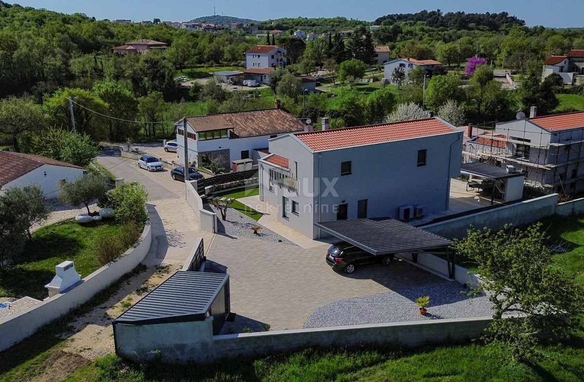 ISTRIA, SVETI LOVREČ - Bella villa con piscina in un posto tranquillo