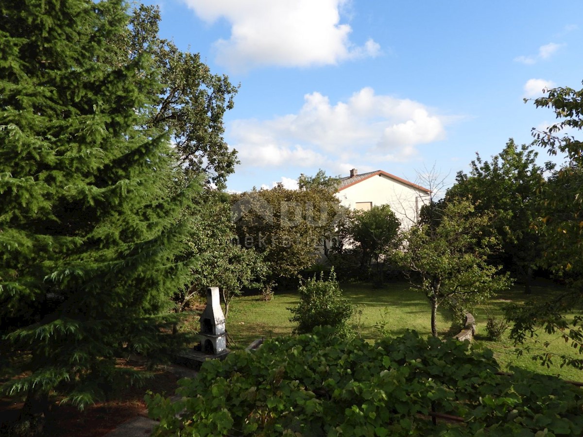 VIŠKOVO, MARČELJI - appartamento - piano 150m2, DB+4S, 1° piano + dintorni 300m2