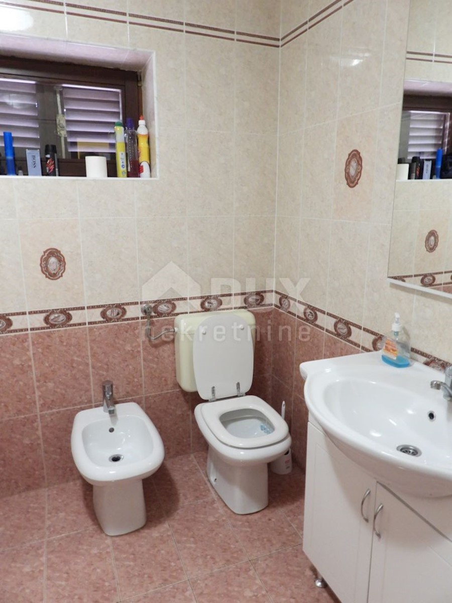 VIŠKOVO, MARČELJI - appartamento - piano 150m2, DB+4S, 1° piano + dintorni 300m2