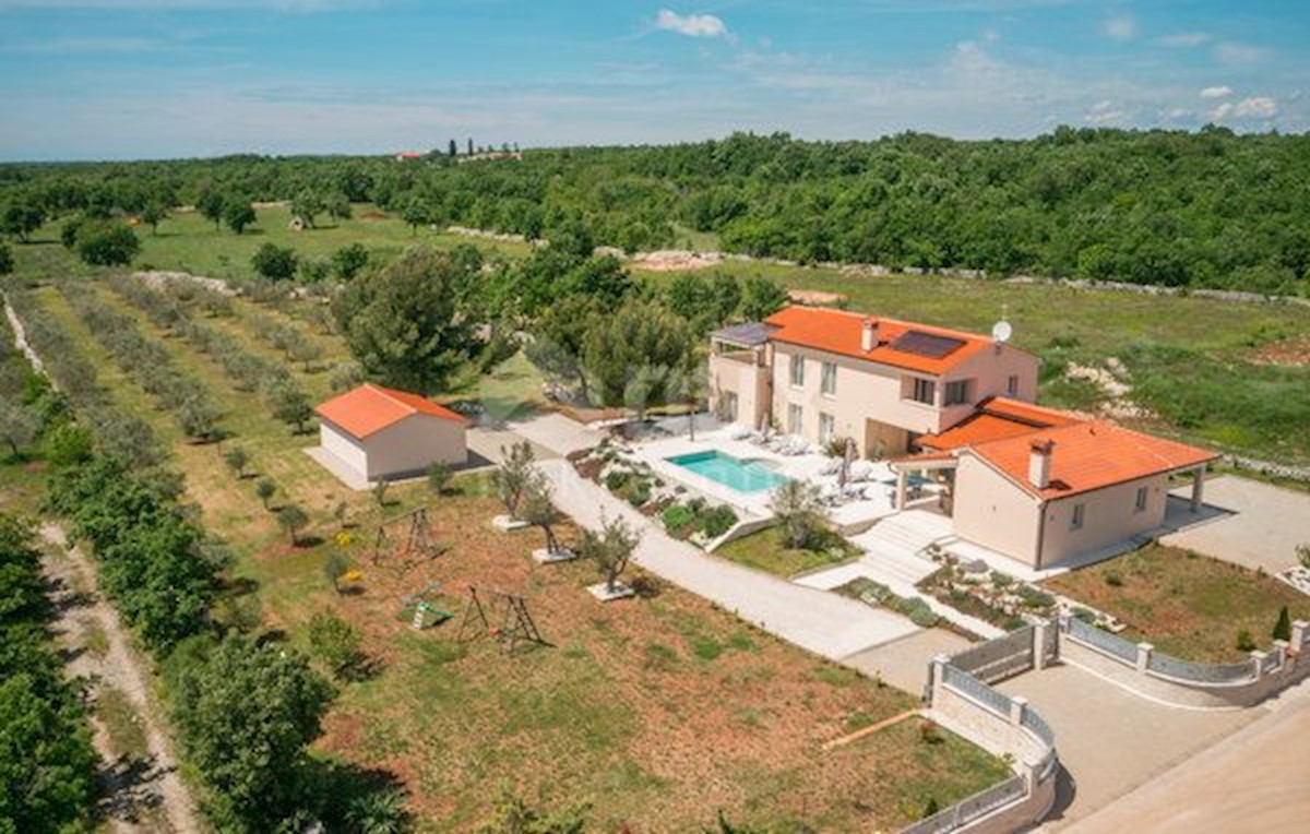 ISTRIA, VODNJAN - Bella villa di lusso con uliveto