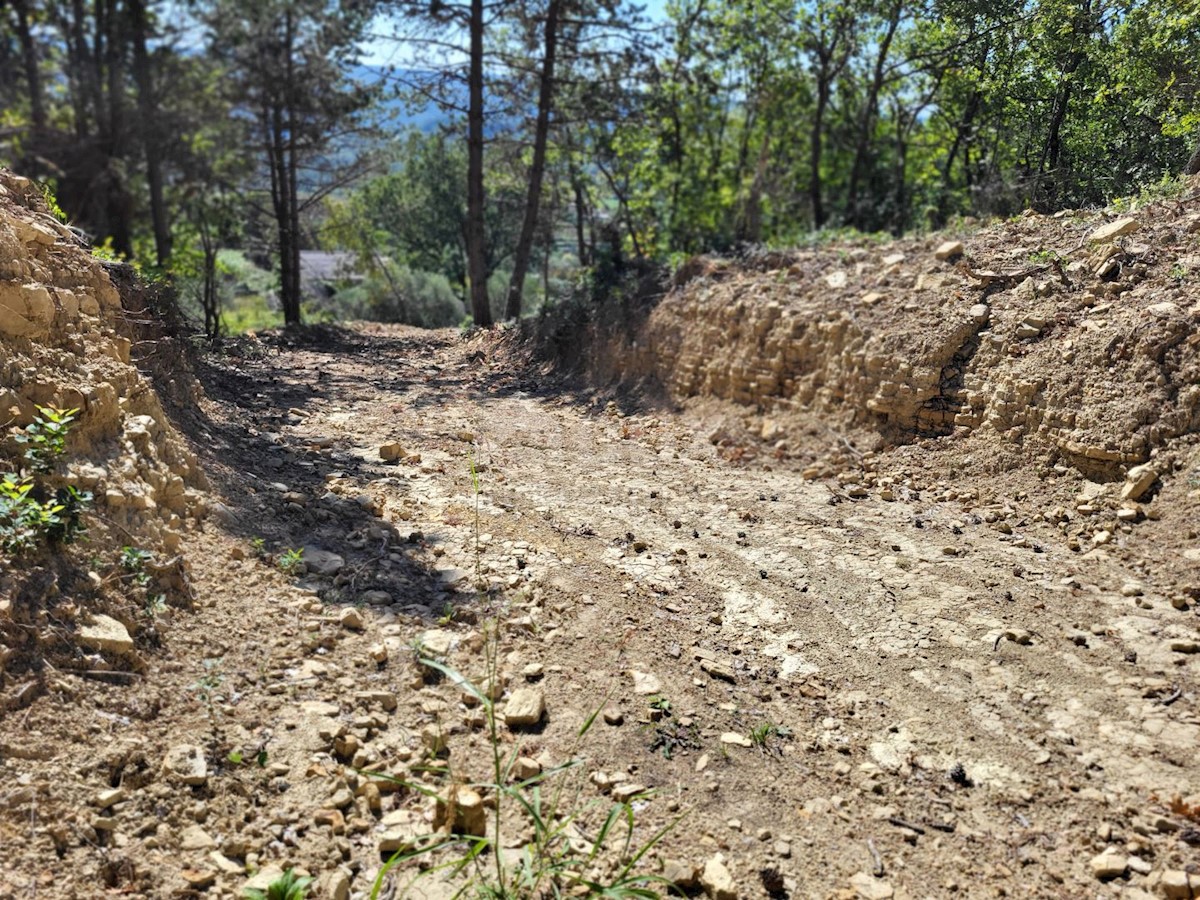 Terreno Grožnjan, 1.500m2