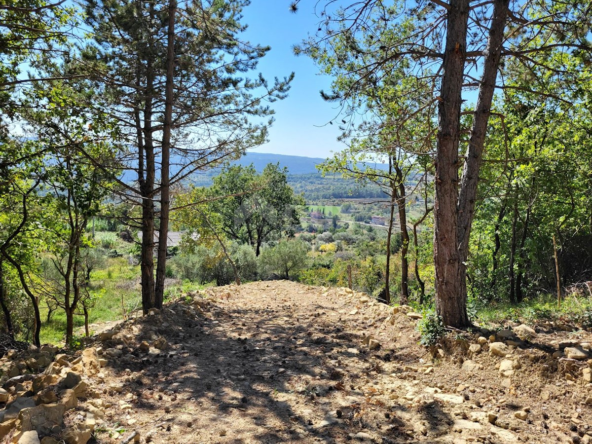 Terreno Grožnjan, 1.500m2