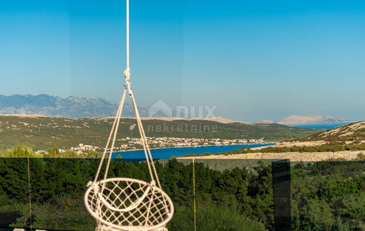 ISOLA DI PAG, NOVALJA - lussuosa villa duplex su un ampio giardino con vista sul mare