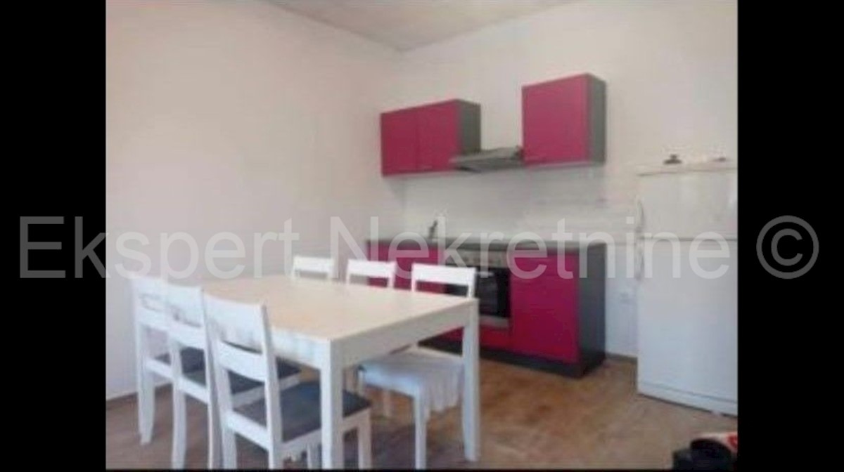 Dintorni di Spalato, Kamen, due appartamenti bilocali, 150 m2