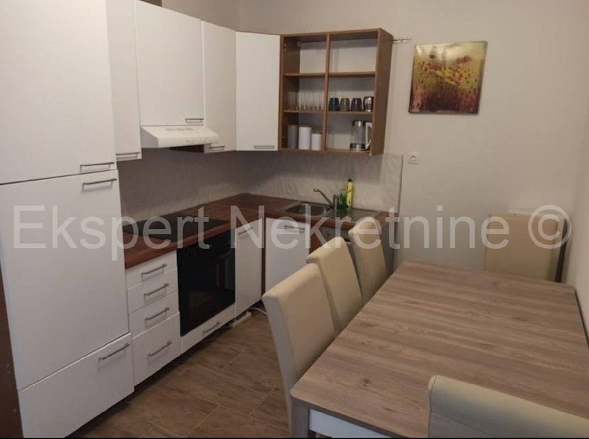 Dintorni di Spalato, Kamen, due appartamenti bilocali, 150 m2