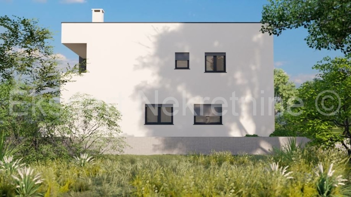 K. Gomilica, casa a schiera di 3 locali su due piani di 125 m2 con vista mare