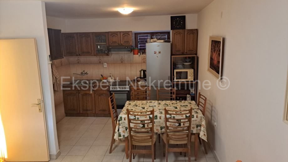 Čiovo, Okrug Gornji, appartamento trilocale duplex in una casa 135m2, vista mare