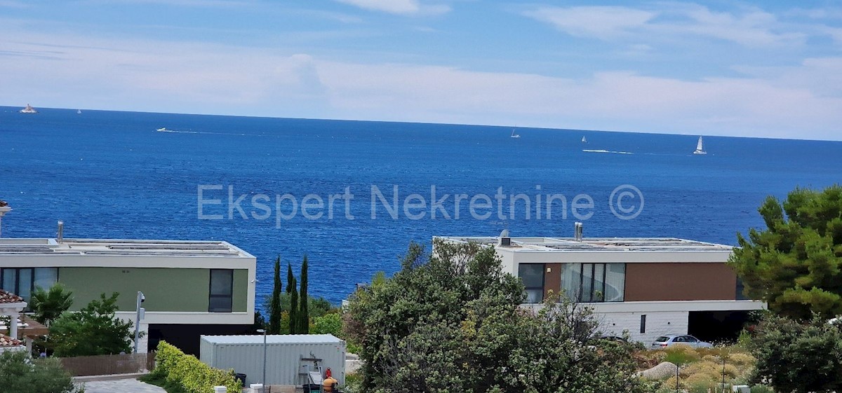 Rogoznica, villa di lusso 350 m2 a soli 120 dal mare e dalla spiaggia, vista