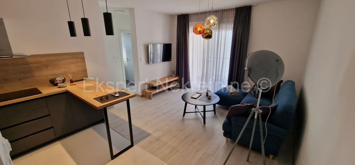 Trogir, excellent location, 2-room apartment 60 m2, new construction, 2nd floor,,