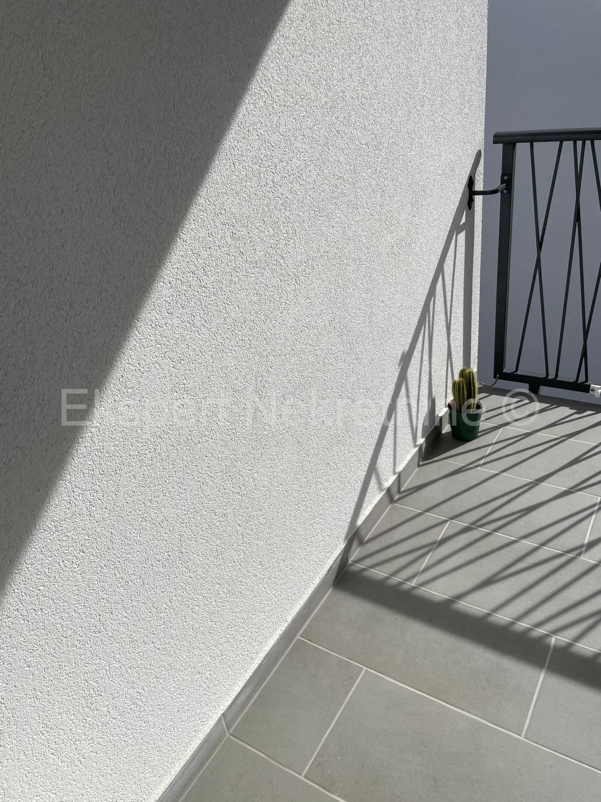 Trogir, excellent location, 2-room apartment 60 m2, new construction, 2nd floor,,