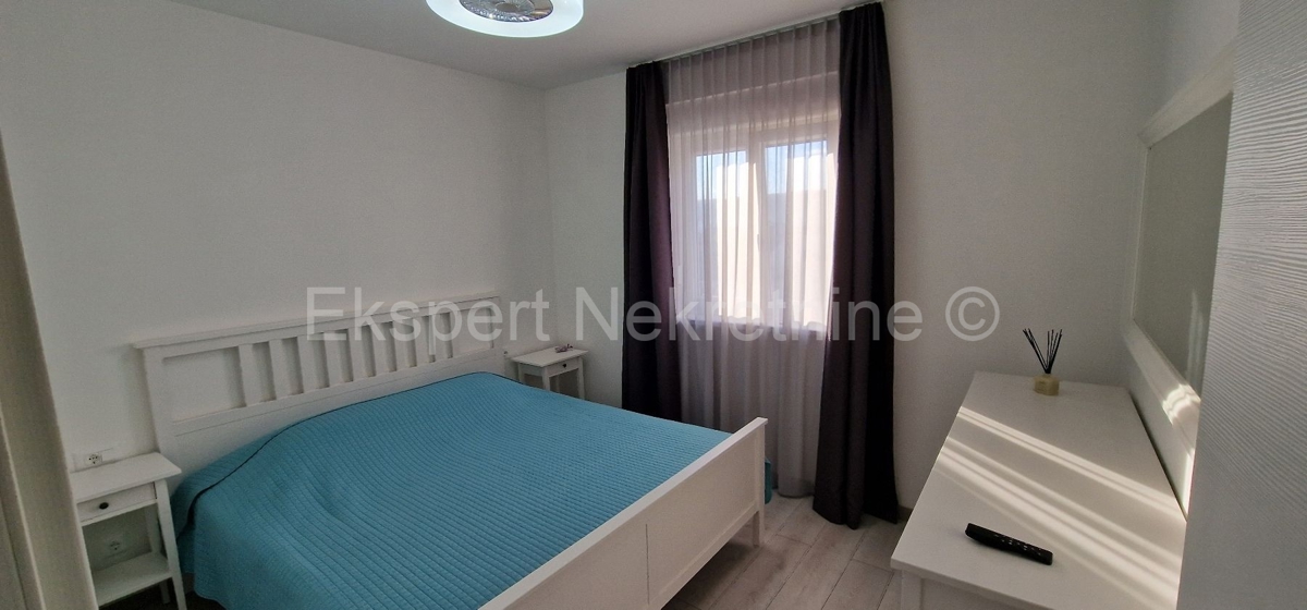 Trogir, excellent location, 2-room apartment 60 m2, new construction, 2nd floor,,