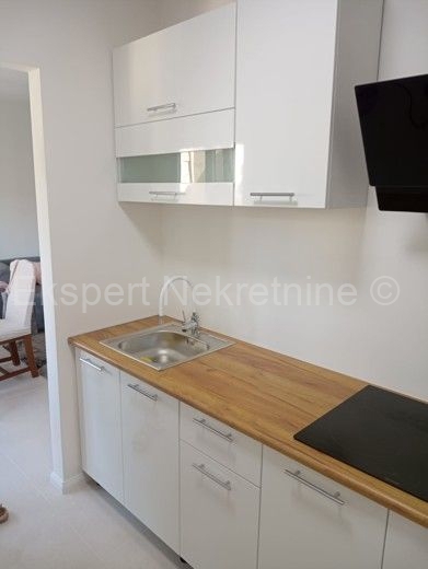 Split, Split 3, appartamento bilocale 65 m2, 2° piano, arredato, ottima posizione!