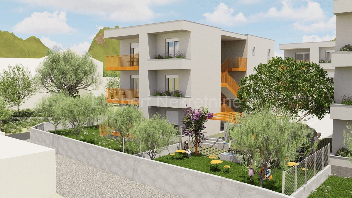 K. Kambelovac, bilocale 79 m2 con giardino, nuova costruzione, 400 m dal mare