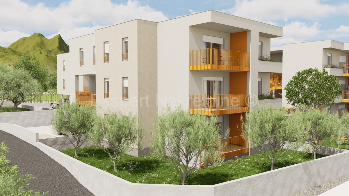 K. Kambelovac, bilocale 79 m2 con giardino, nuova costruzione, 400 m dal mare