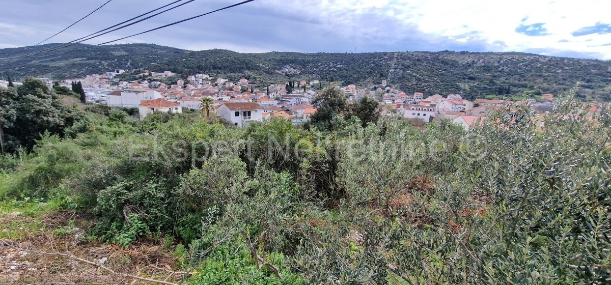 Marina, building land 1948 m2, close to the center, electricity, water, asphalt road