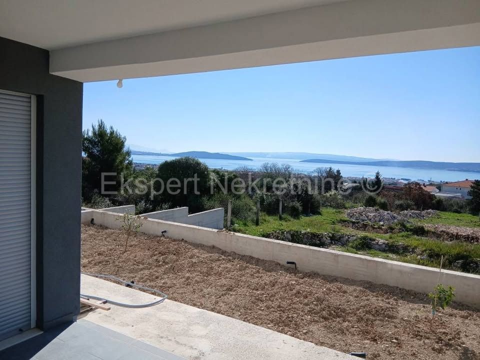 K. Novi, Rudine, casa indipendente con annesso. edificio e giardino 550 m2