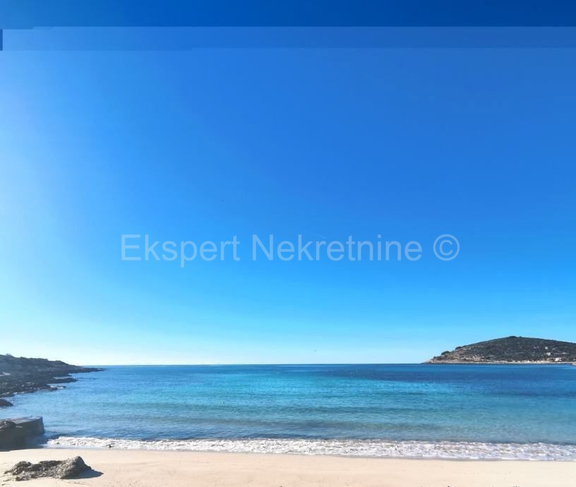 Trogir-Dintorni, Drvenik Mali, terreno edificabile 1052m2, a 150m dal mare