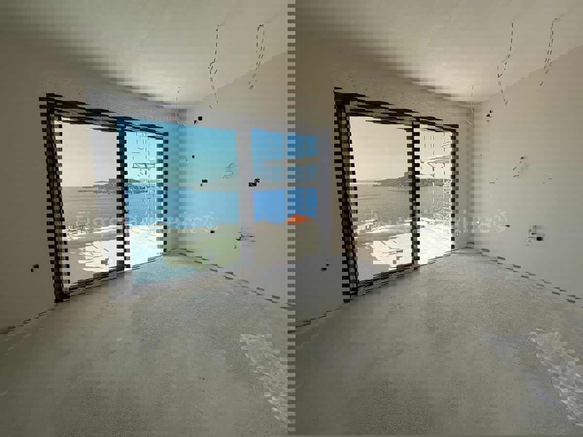 Rogoznica, Ražanj, appartamento con due camere da letto 63,52 m2, vista mare, a 160 m dal mare