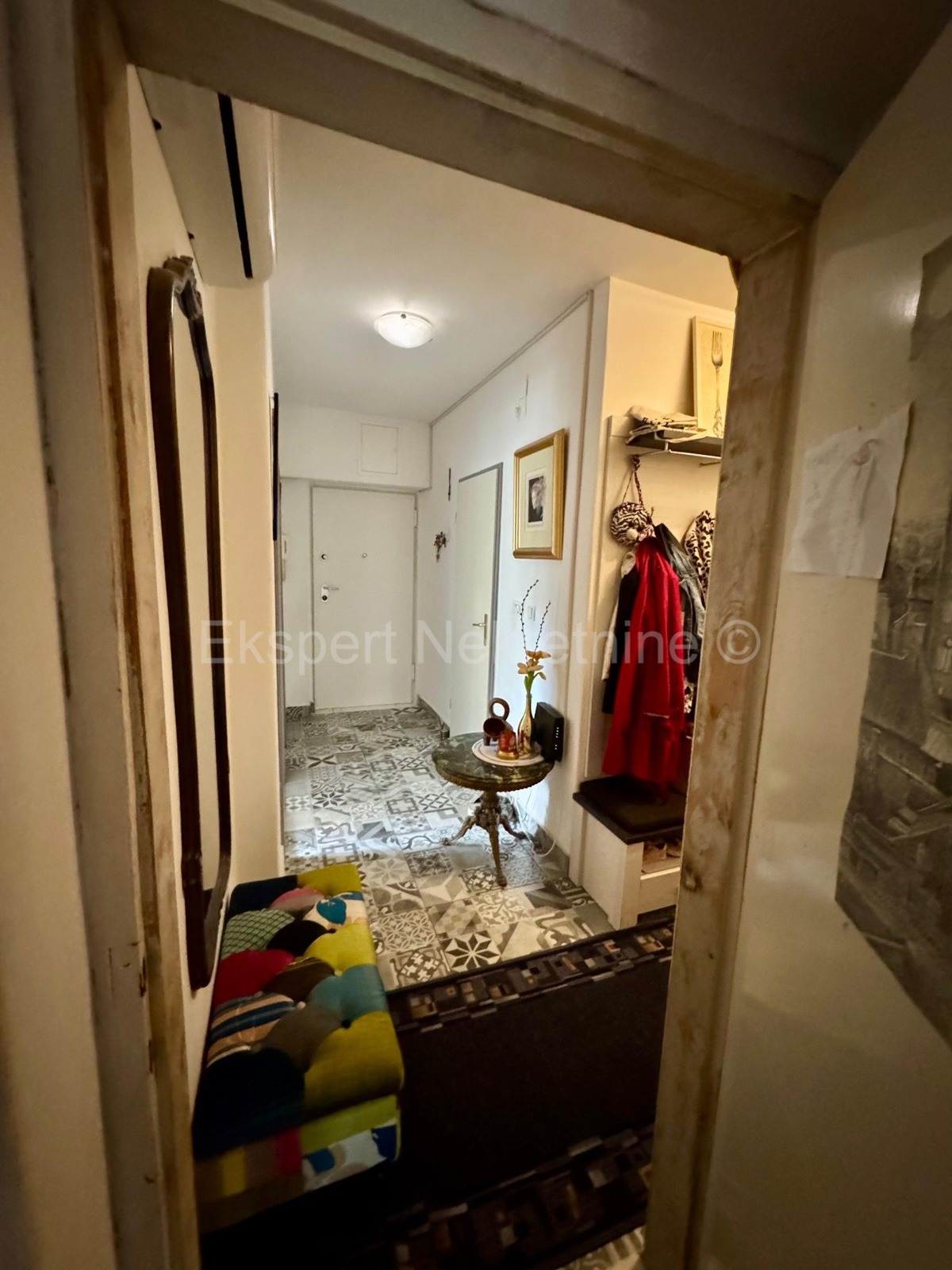 Spalato, Škrape, appartamento con tre camere da letto di 75,6 m2 al 1° piano, ottima posizione!!