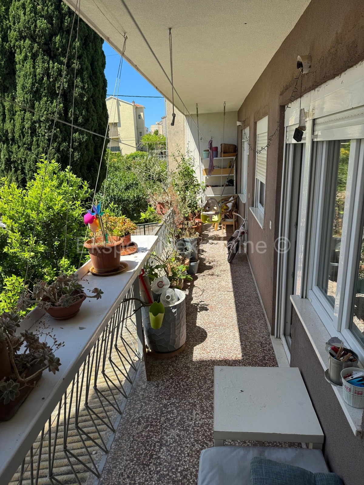 Spalato, Škrape, appartamento con tre camere da letto di 75,6 m2 al 1° piano, ottima posizione!!