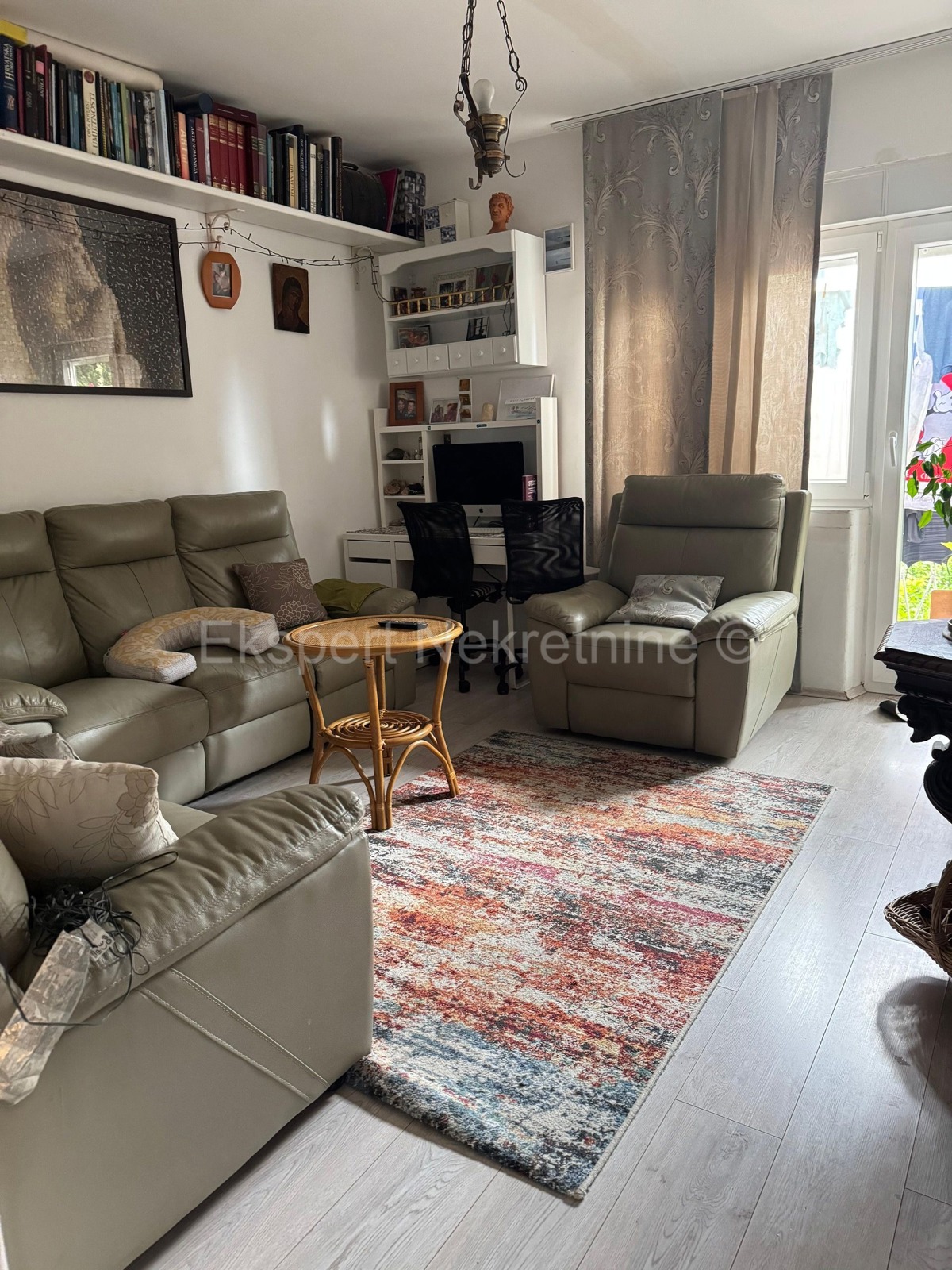 Spalato, Škrape, appartamento con tre camere da letto di 75,6 m2 al 1° piano, ottima posizione!!