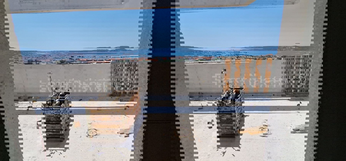 Seget D., penthouse 2-bedroom 81 m2, new building, sea view