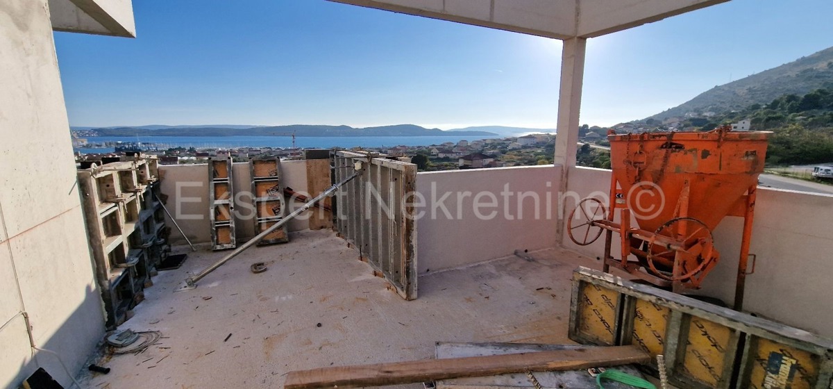 Seget D., penthouse 2-bedroom 81 m2, new building, sea view