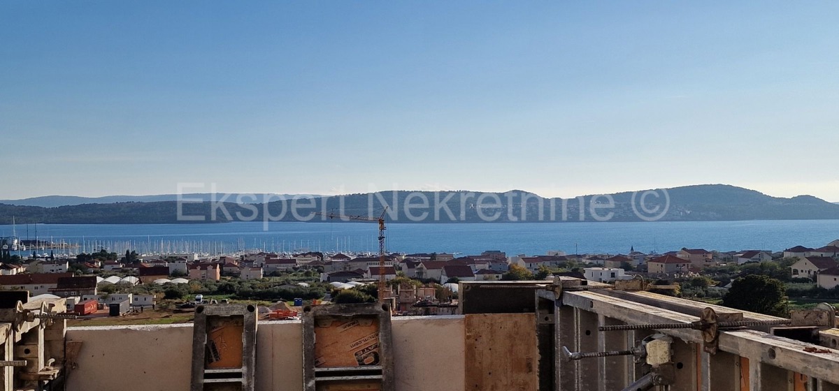 Seget D., penthouse 2-bedroom 81 m2, new building, sea view