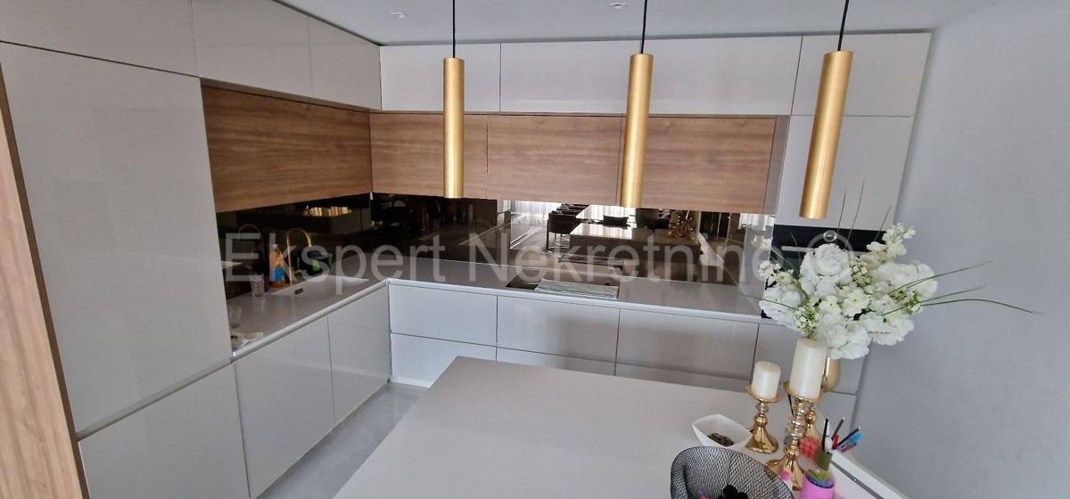 Trogir, Center, 3-bedroom apartment 160 m2, new construction, TOP location!!!