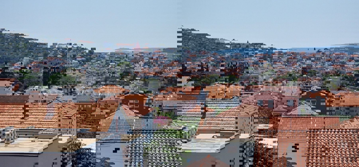 Trogir, Center, 3-bedroom apartment 160 m2, new construction, TOP location!!!