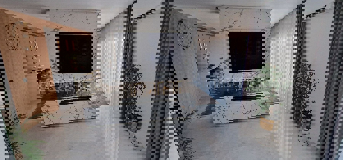 Trogir, Center, 3-bedroom apartment 160 m2, new construction, TOP location!!!