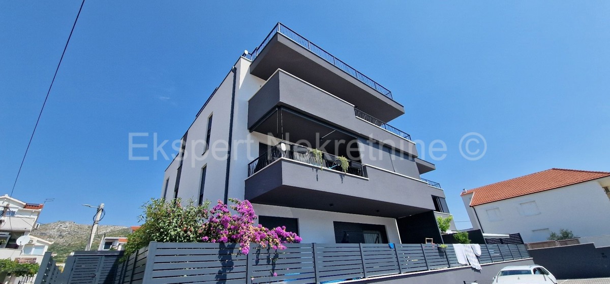 Trogir, Center, 3-bedroom apartment 160 m2, new construction, TOP location!!!