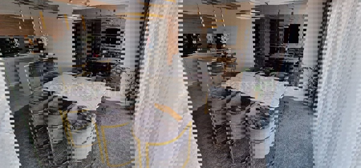 Trogir, Center, 3-bedroom apartment 160 m2, new construction, TOP location!!!