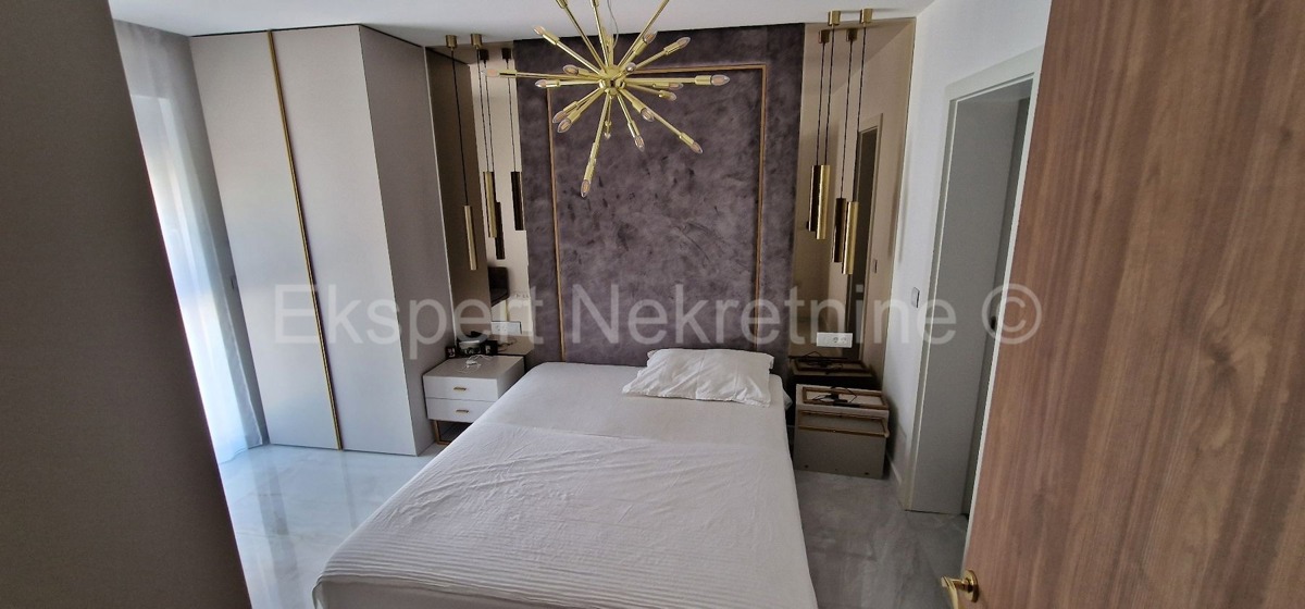 Trogir, Center, 3-bedroom apartment 160 m2, new construction, TOP location!!!