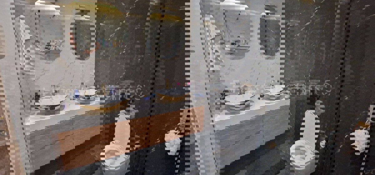 Trogir, Center, 3-bedroom apartment 160 m2, new construction, TOP location!!!