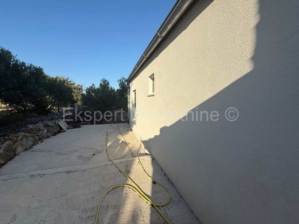 Trogir-Dintorni, Drvenik Mali, due case 83m2 + 47m2, 200m dal mare