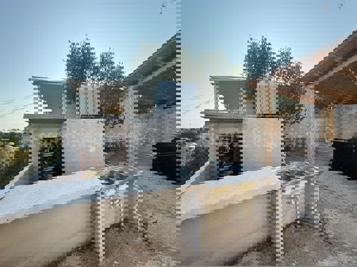 Trogir-Dintorni, Drvenik Mali, due case 83m2 + 47m2, 200m dal mare