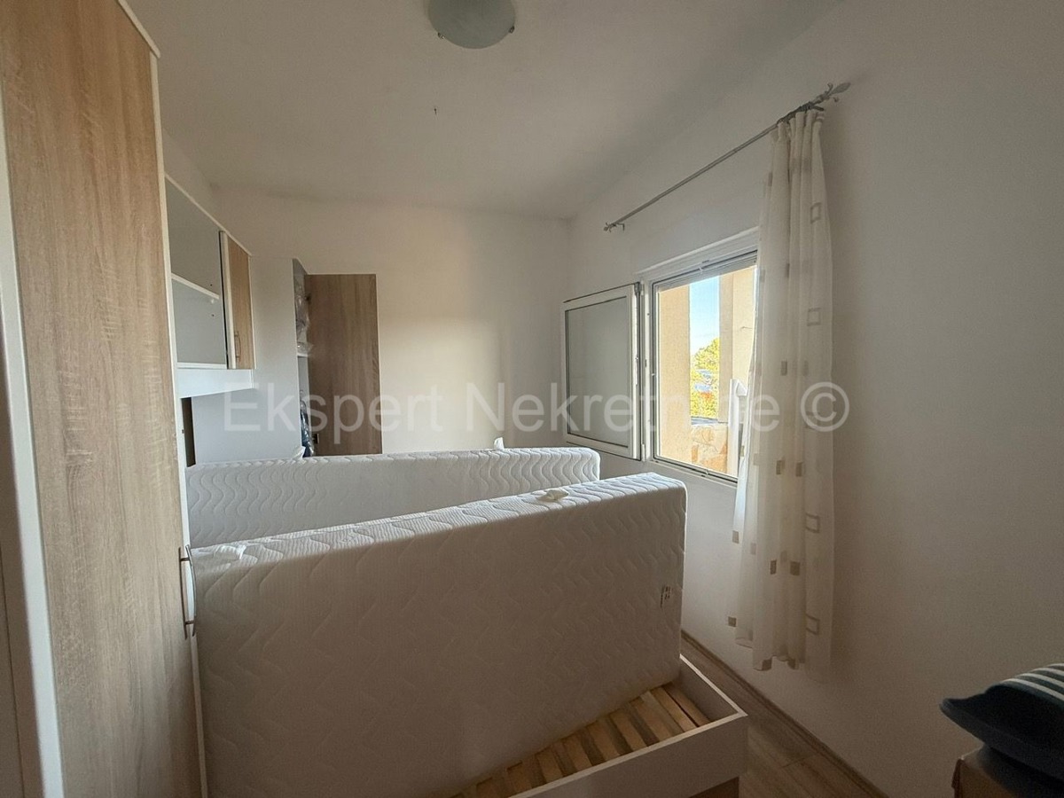 Trogir-Dintorni, Drvenik Mali, due case 83m2 + 47m2, 200m dal mare