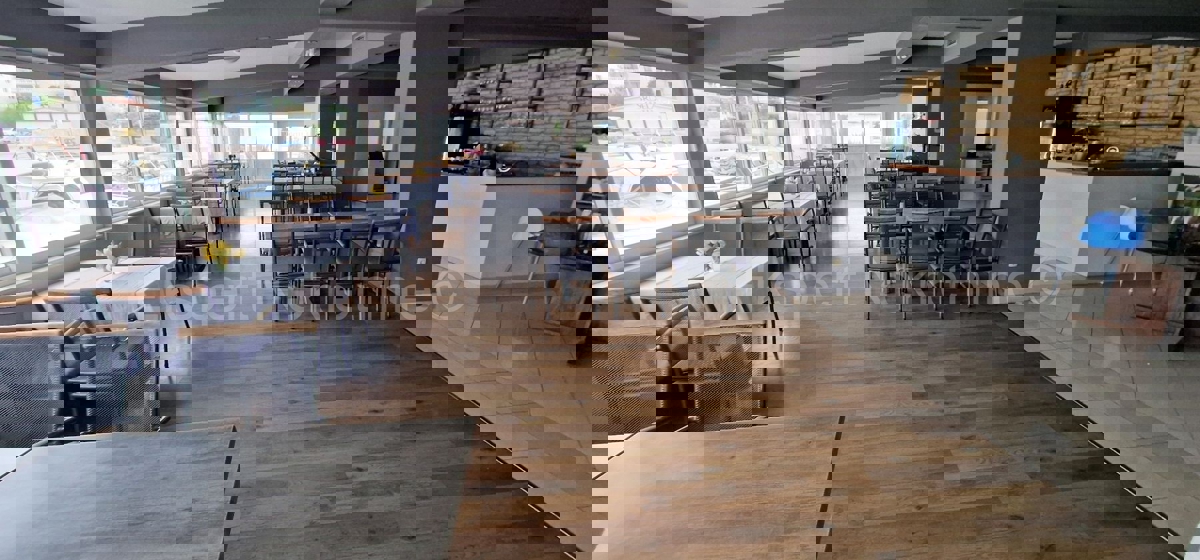 Čiovo, Okrug G., restaurant with 200 seats + additional space, FIRST ROW TO THE SEA