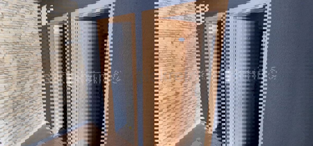 Čiovo, Okrug G., restaurant with 200 seats + additional space, FIRST ROW TO THE SEA