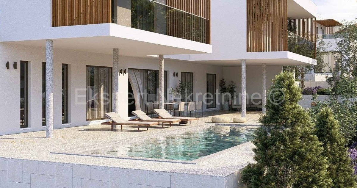 Marina, Vinišće, building plot 632 m2, with building permit for villa