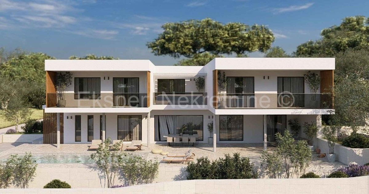 Marina, Vinišće, building plot 632 m2, with building permit for villa
