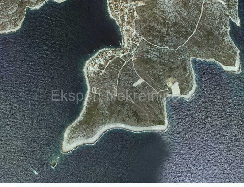 Rogoznica, Stivašnica, campo. piano terra 2755m2, prima fila al mare!