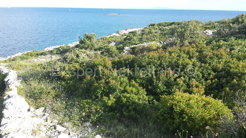 Rogoznica, Stivašnica, campo. piano terra 2755m2, prima fila al mare!