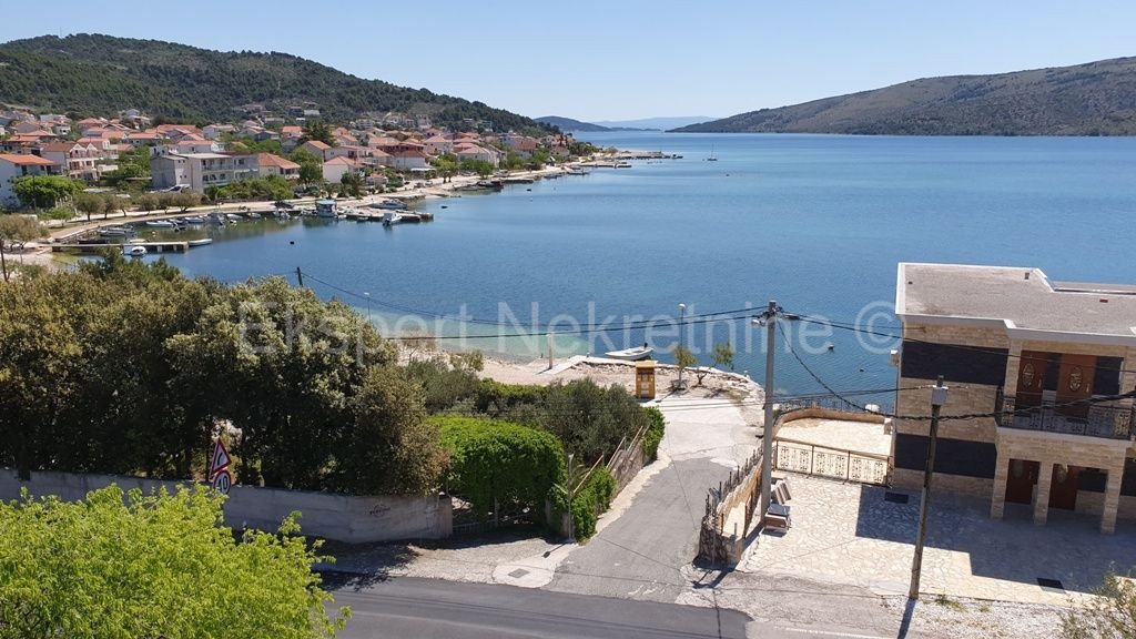 Marina, Poljica, casa non finita 397 m2, a soli 40 m dal mare e dalla spiaggia