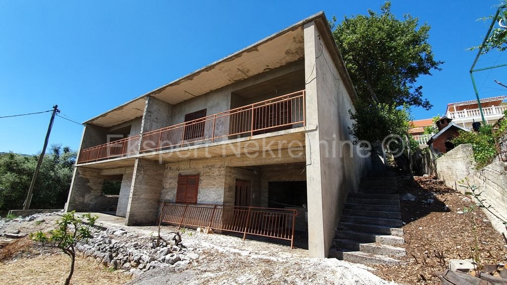 Marina, Poljica, casa non finita 397 m2, a soli 40 m dal mare e dalla spiaggia