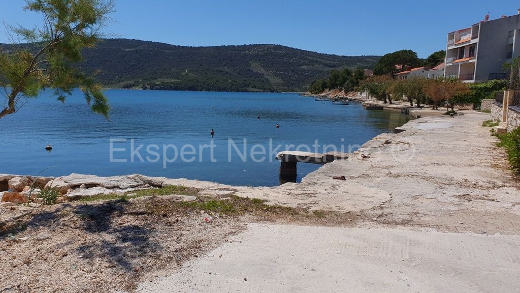 Marina, Poljica, casa non finita 397 m2, a soli 40 m dal mare e dalla spiaggia