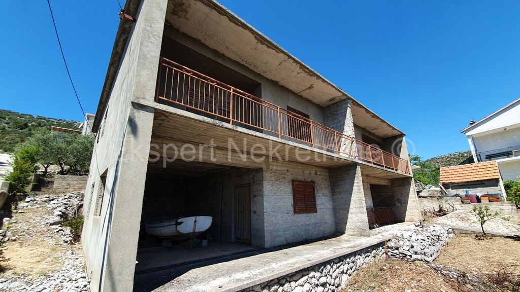 Marina, Poljica, casa non finita 397 m2, a soli 40 m dal mare e dalla spiaggia